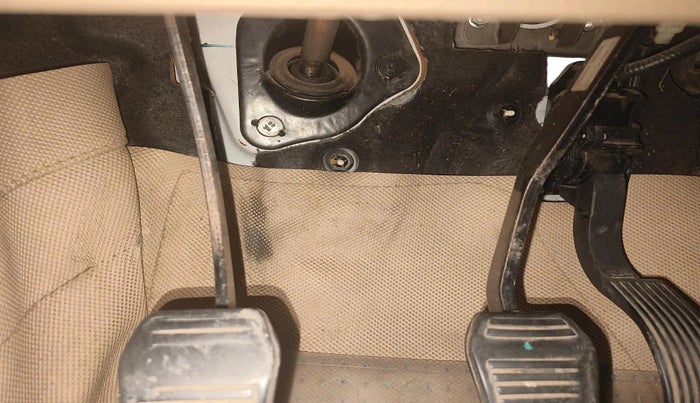 2018 Mahindra TUV300 T8, Diesel, Manual, 96,460 km, interior