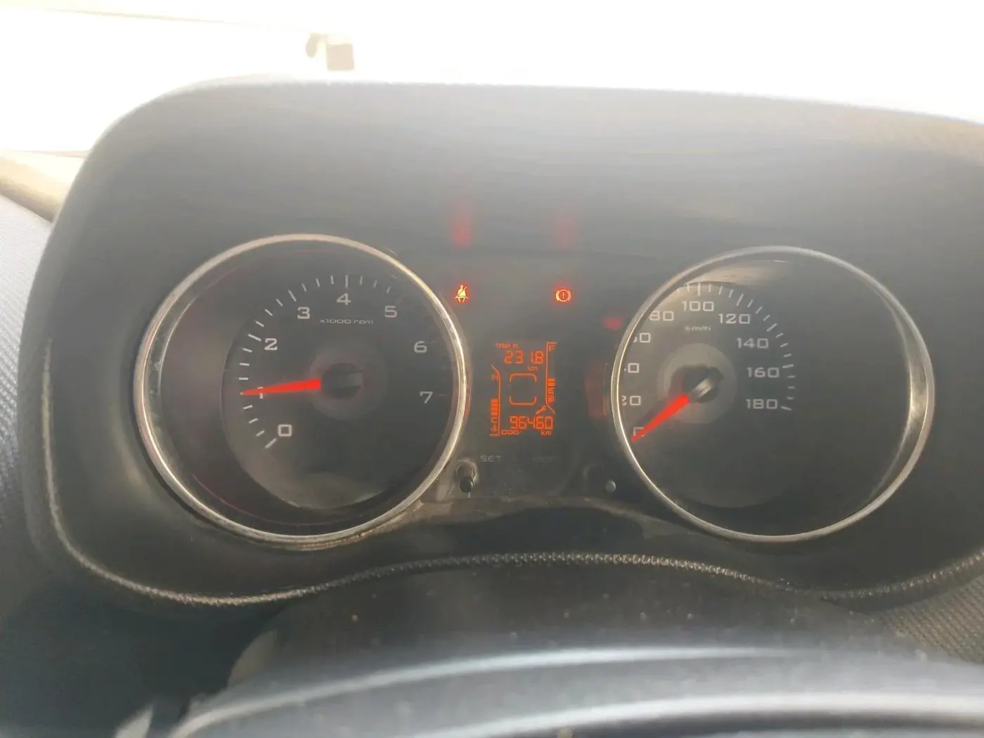 2018 Mahindra TUV300 T8, Diesel, Manual, 96,780 km, interior