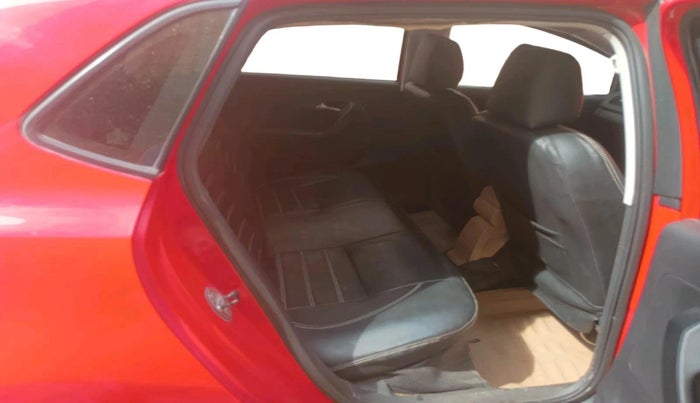 2017 Volkswagen Polo COMFORTLINE 1.2L, Petrol, Manual, 95,433 km, interior