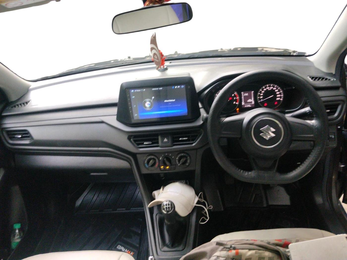 2025 Maruti BREZZA LXI, Petrol, Manual, 11,147 km, interior