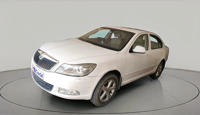 2012 Skoda Laura ELEGANCE 2.0 TDI CR MT, Diesel, Manual, 1,41,779 km, exterior