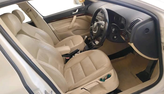 2012 Skoda Laura ELEGANCE 2.0 TDI CR MT, Diesel, Manual, 1,41,779 km, interior