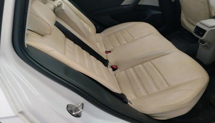 2021 Volkswagen TAIGUN HIGHLINE 1.0 TSI MT, Petrol, Manual, 39,633 km, interior