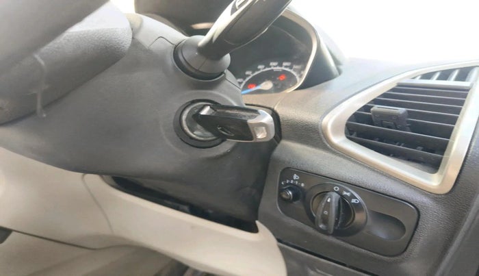 2013 Ford Ecosport TREND 1.5L DIESEL, Diesel, Manual, 1,21,309 km, interior