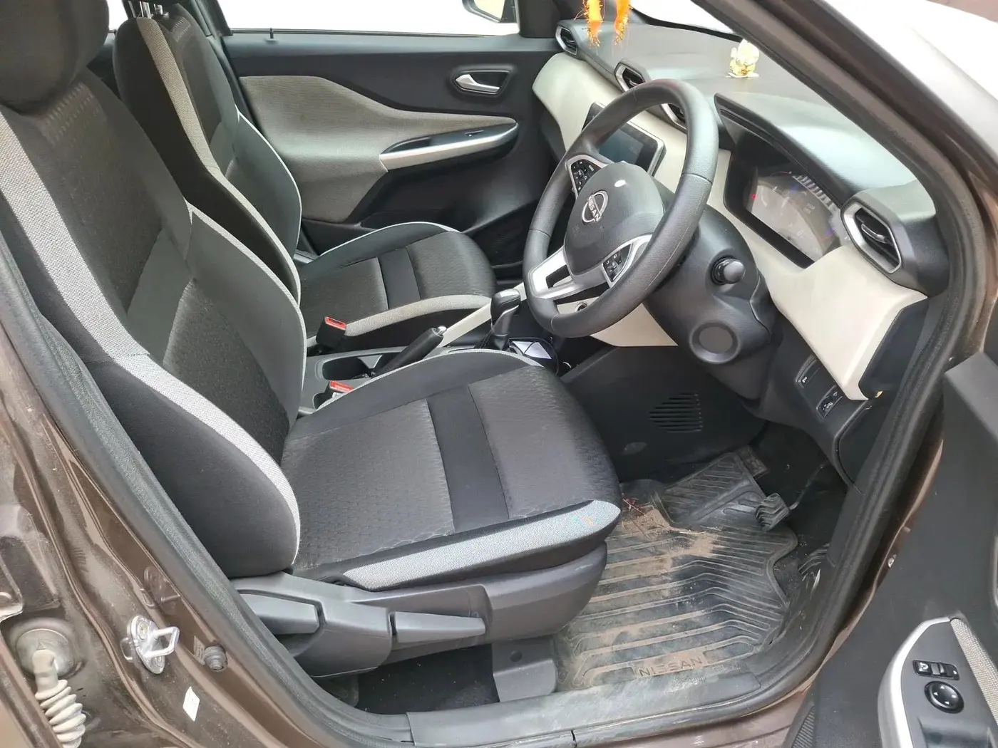 2021 Nissan MAGNITE XV TURBO CVT, Petrol, Automatic, 17,769 km, interior