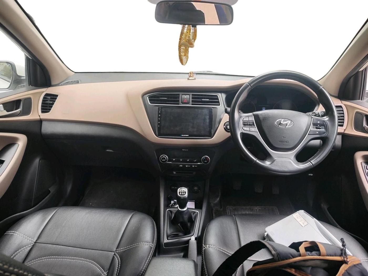 2018 Hyundai Elite i20 ASTA 1.2 (O), Petrol, Manual, 65,197 km, interior