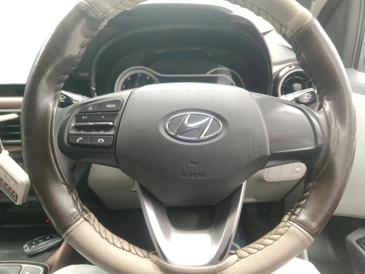 2020 Hyundai AURA SX PLUS 1.2 AMT, Petrol, Automatic, 67,100 km, interior