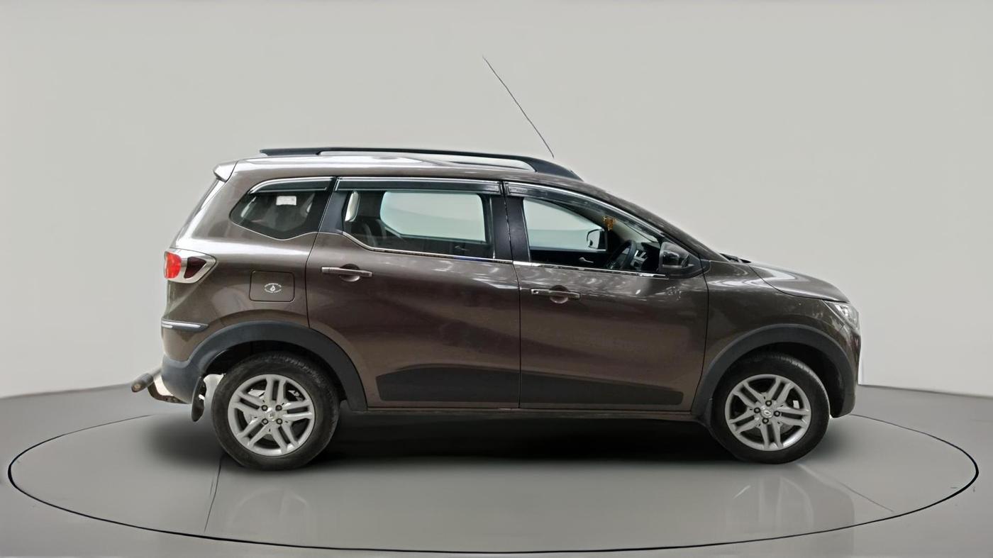 2022 Renault TRIBER RXZ, Petrol, Manual, 22,302 km, exterior