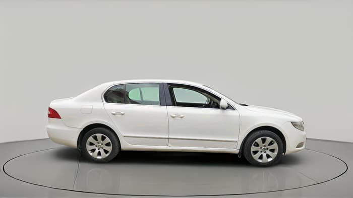 2011 Skoda Superb ELEGANCE 1.8 TSI MT, Petrol, Manual, 57,838 km, exterior