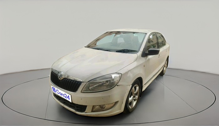 2014 Skoda Rapid AMBITION 1.6 TDI CR MT PLUS, Diesel, Manual, 1,89,385 km, exterior