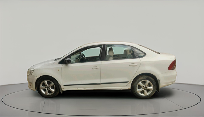 2014 Skoda Rapid AMBITION 1.6 TDI CR MT PLUS, Diesel, Manual, 1,89,385 km, exterior