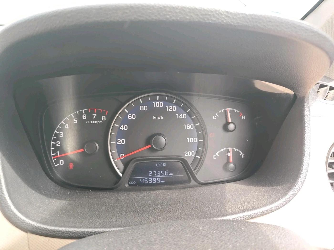 2015 Hyundai Xcent S (O) 1.2, Petrol, Manual, 45,399 km, interior