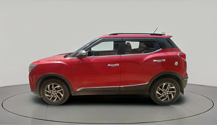 2023 Mahindra XUV300 W8 (O) 1.5 DIESEL AMT, Diesel, Automatic, 52,901 km, exterior