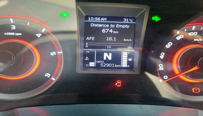 2023 Mahindra XUV300 W8 (O) 1.5 DIESEL AMT, Diesel, Automatic, 52,901 km, interior