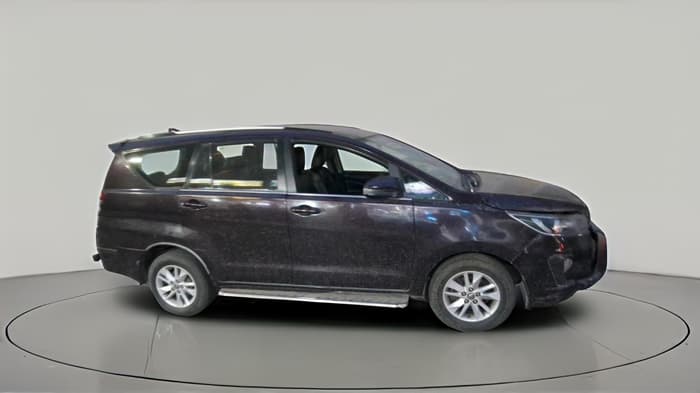 2017 Toyota Innova Crysta 2.4 G 8 STR, Diesel, Manual, 1,58,909 km, exterior