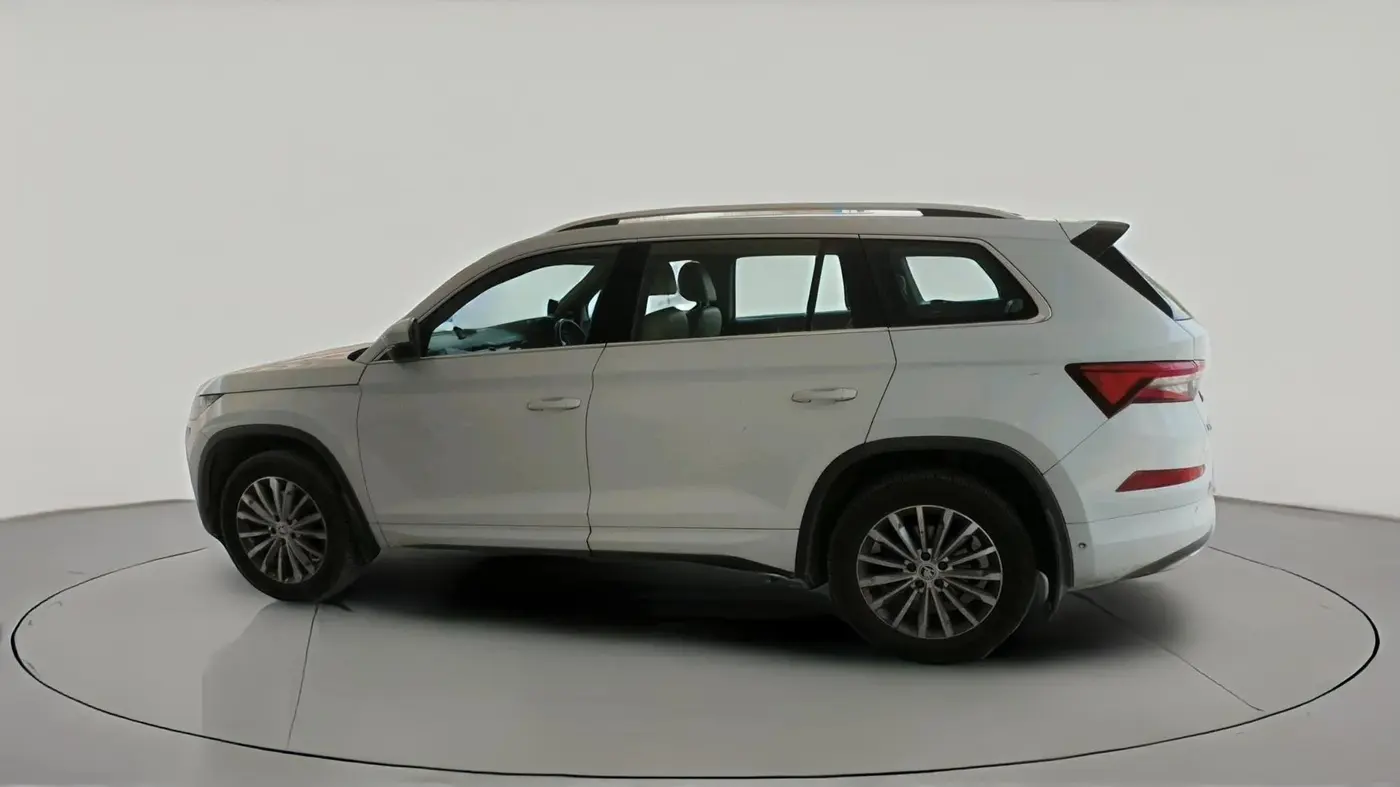 2023 Skoda Kodiaq L&K, Petrol, Automatic, 1,16,363 km, exterior