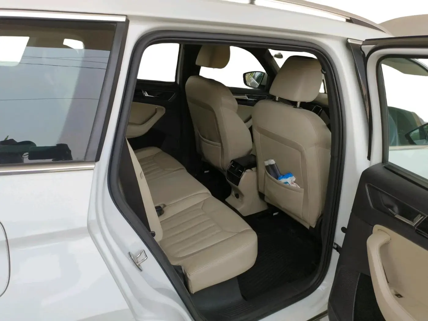 2023 Skoda Kodiaq L&K, Petrol, Automatic, 1,16,363 km, interior