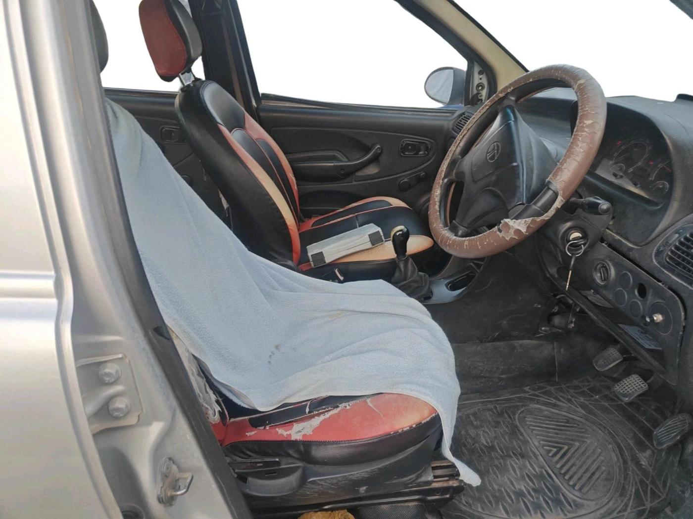 2016 Tata Indica EV2 LS, Diesel, Manual, 2,37,551 km, interior
