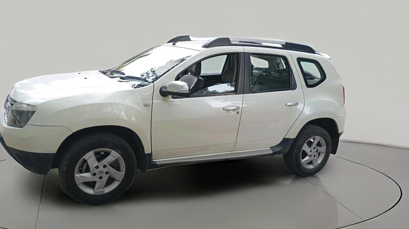 2015 Renault Duster 110 PS RXZ DIESEL, Diesel, Manual, 1,41,875 km, exterior