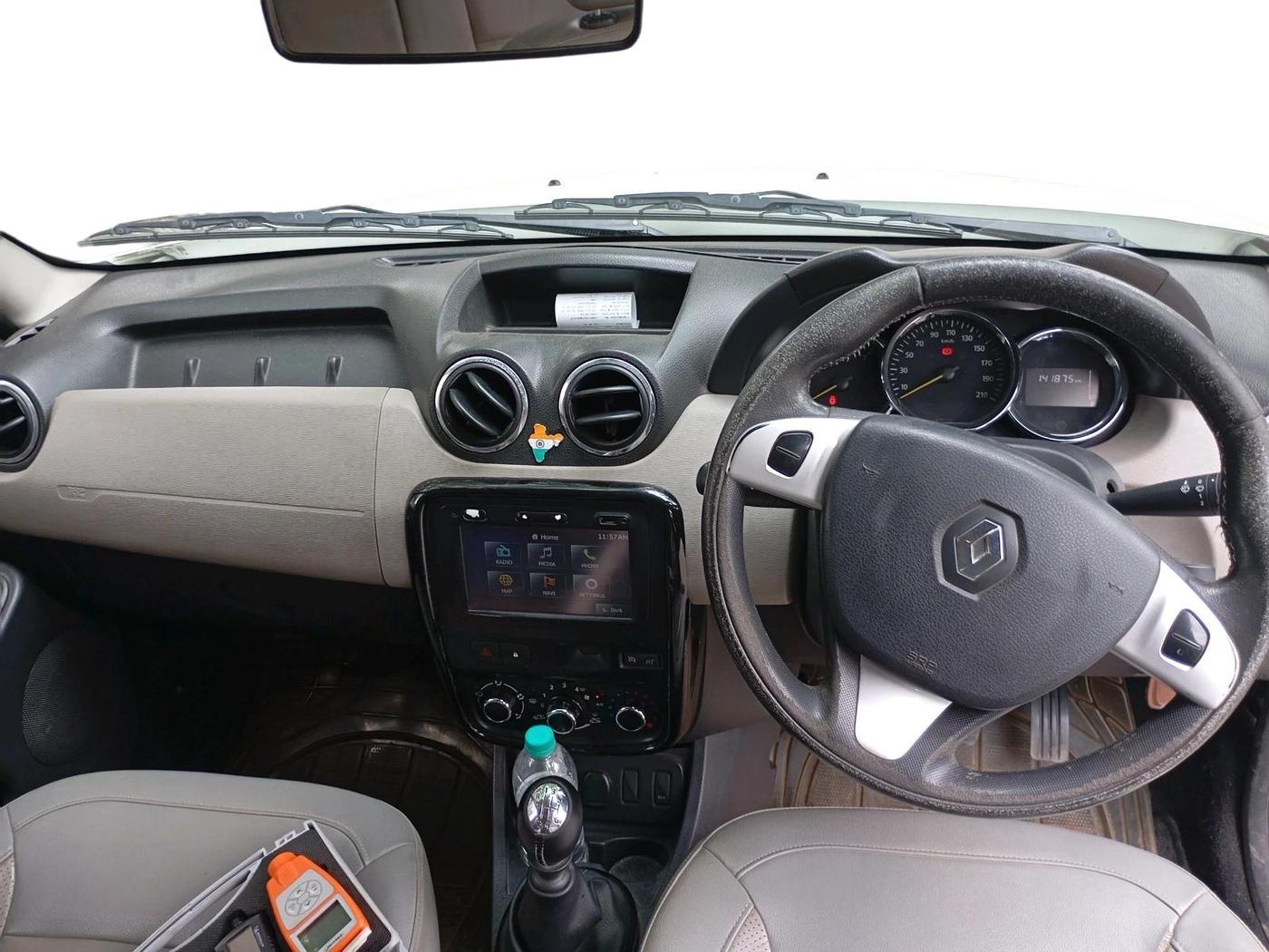 2015 Renault Duster 110 PS RXZ DIESEL, Diesel, Manual, 1,41,875 km, interior