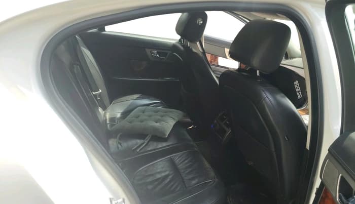 2011 Jaguar XF 3.0 DIESEL, Diesel, Automatic, 1,41,427 km, interior
