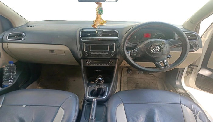 2013 Volkswagen Polo HIGHLINE DIESEL, Diesel, Manual, 2,02,523 km, interior