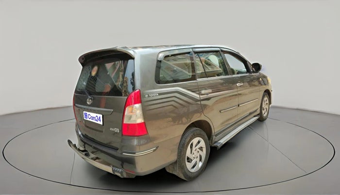 2012 Toyota Innova 2.5 GX 8 STR, Diesel, Manual, 2,72,249 km, exterior