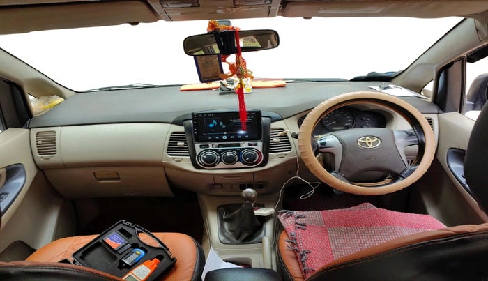 2012 Toyota Innova 2.5 GX 8 STR, Diesel, Manual, 2,72,249 km, interior