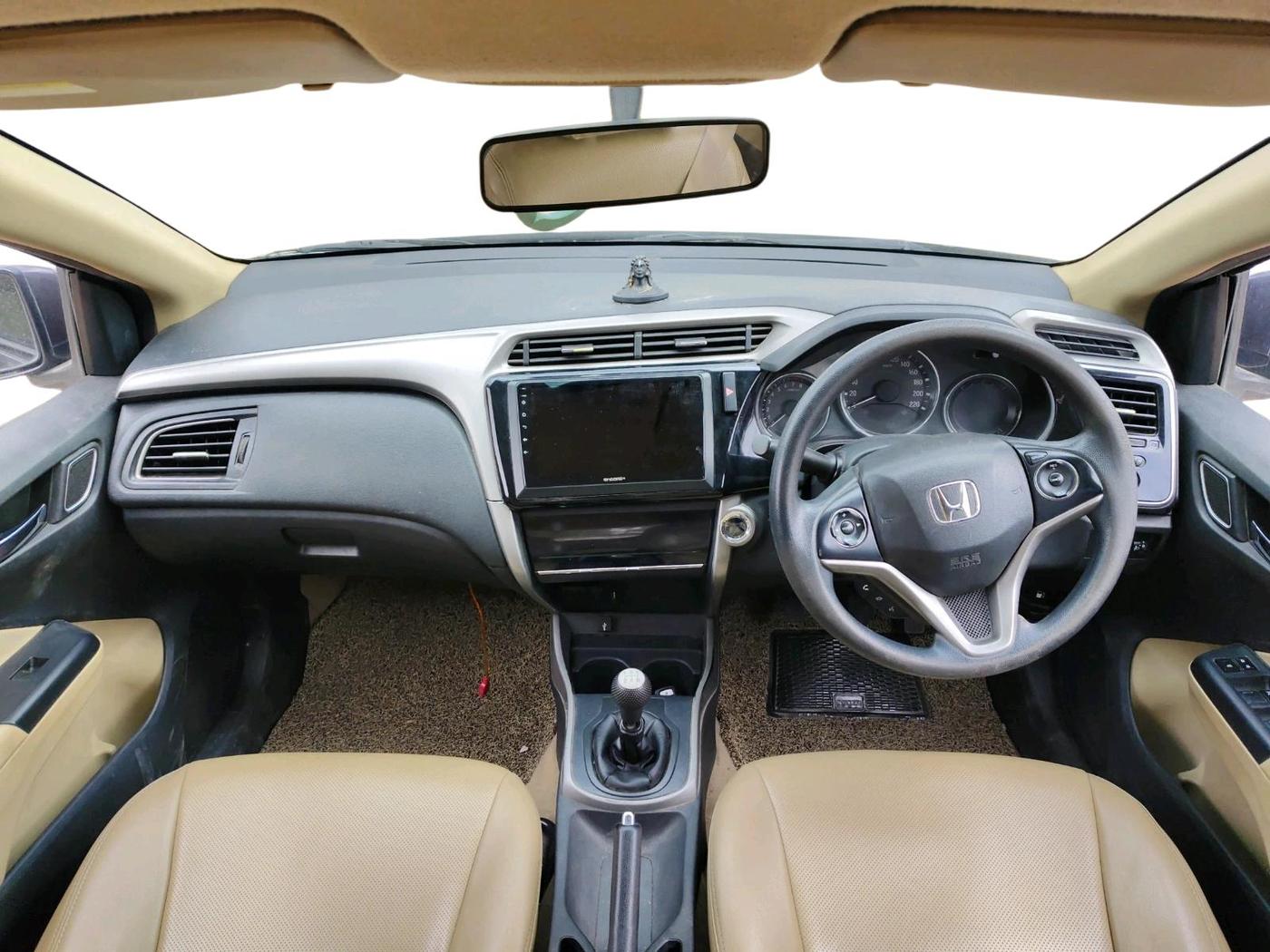 2018 Honda City 1.5L I-VTEC V MT, Petrol, Manual, 1,21,097 km, interior