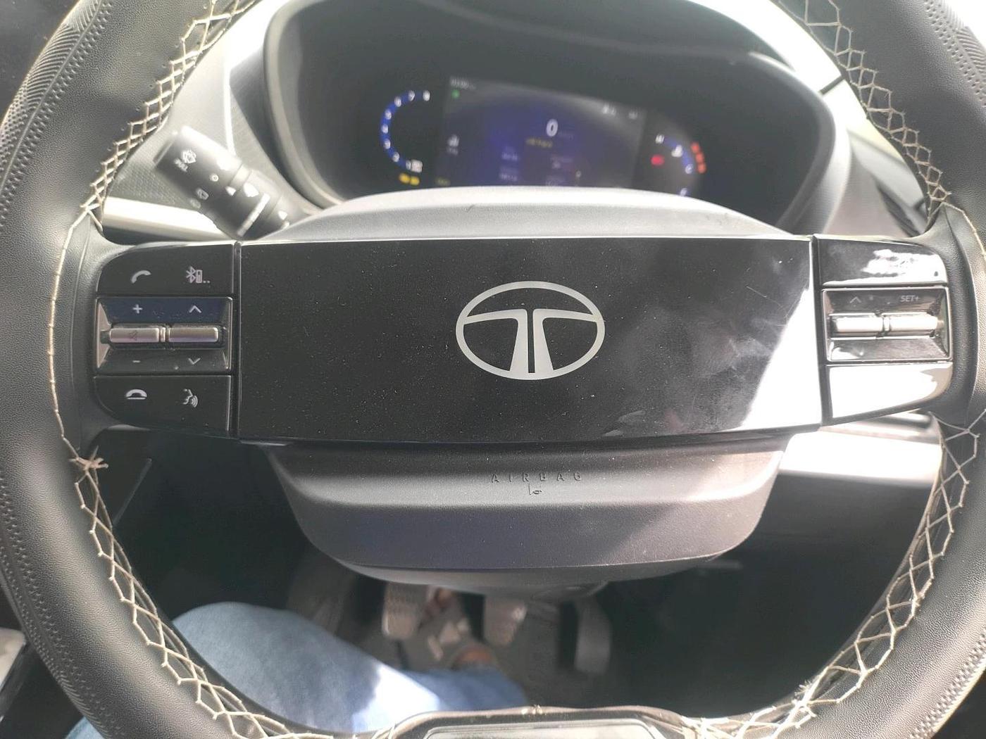 2025 Tata NEXON Creative Plus (PS) 1.2 Petrol Dual Tone, Petrol, Manual, 8,935 km, interior