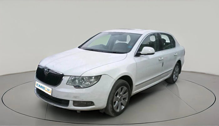 2012 Skoda Superb ELEGANCE 2.0 TDI CR AT, Diesel, Automatic, 1,80,758 km, exterior