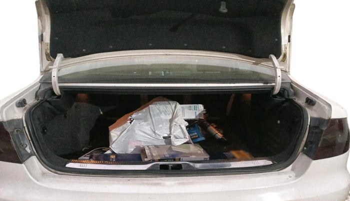 2012 Skoda Superb ELEGANCE 2.0 TDI CR AT, Diesel, Automatic, 1,80,758 km, exterior