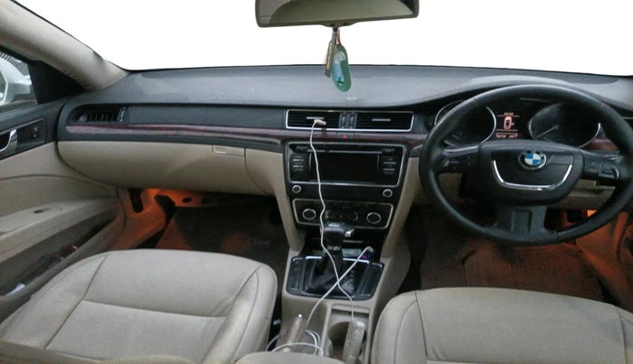 2012 Skoda Superb ELEGANCE 2.0 TDI CR AT, Diesel, Automatic, 1,80,758 km, interior