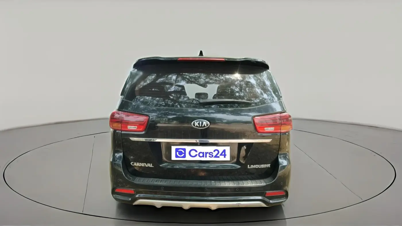 2020 KIA CARNIVAL LIMOUSINE 2.2 7 STR, Diesel, Automatic, 2,26,051 km, exterior