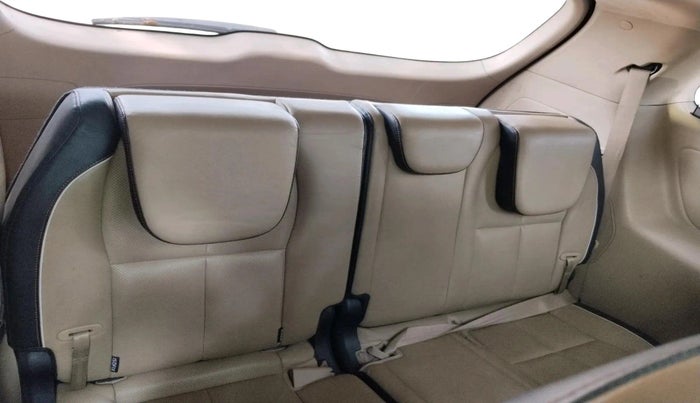 2020 KIA CARNIVAL LIMOUSINE 2.2 7 STR, Diesel, Automatic, 2,26,051 km, interior