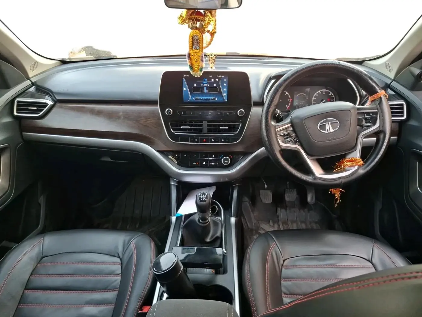 2019 Tata Harrier XT 2.0L KRYOTEC, Diesel, Manual, 1,65,771 km, interior