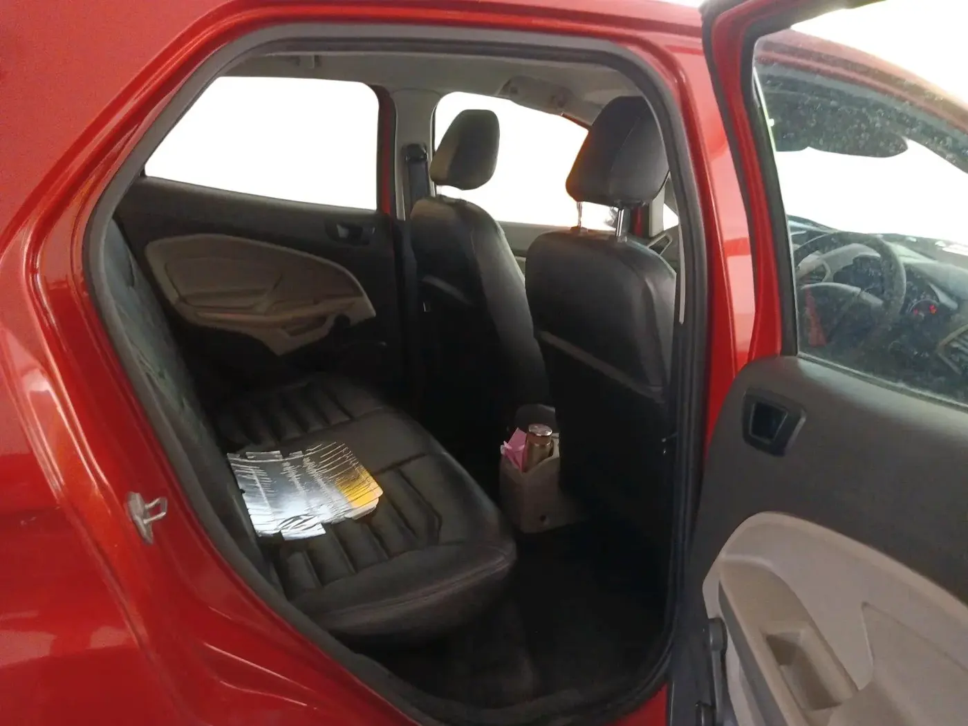 2013 Ford Ecosport AMBIENTE 1.5L DIESEL, Diesel, Manual, 1,27,089 km, interior