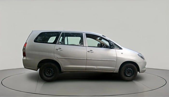 2007 Toyota Innova G4 2.5 8 STR, Diesel, Manual, 1,84,874 km, exterior