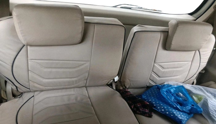 2007 Toyota Innova G4 2.5 8 STR, Diesel, Manual, 1,84,874 km, interior