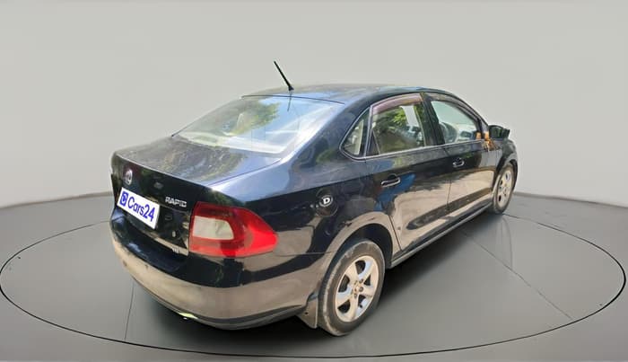 2013 Skoda Rapid ELEGANCE 1.6 TDI CR MT, Diesel, Manual, 1,36,934 km, exterior