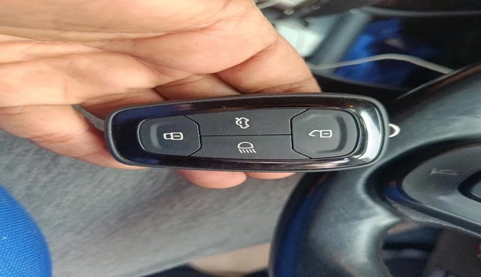 2021 Tata PUNCH CREATIVE AMT 1.2 RTN DUAL TONE, Petrol, Automatic, 43,583 km, interior