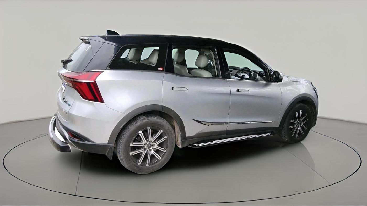 2022 Mahindra XUV700 AX 7 LUXURY D MT 7 STR, Diesel, Manual, 70,378 km, exterior