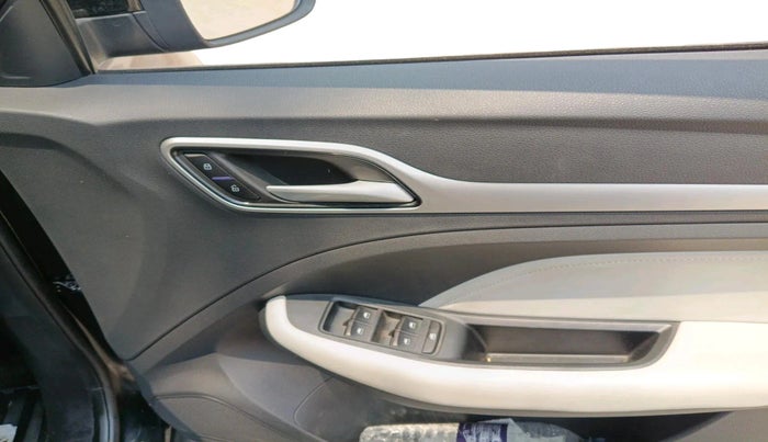 2023 MG ASTOR SHARP 1.5 MT, Petrol, Manual, 21,127 km, interior