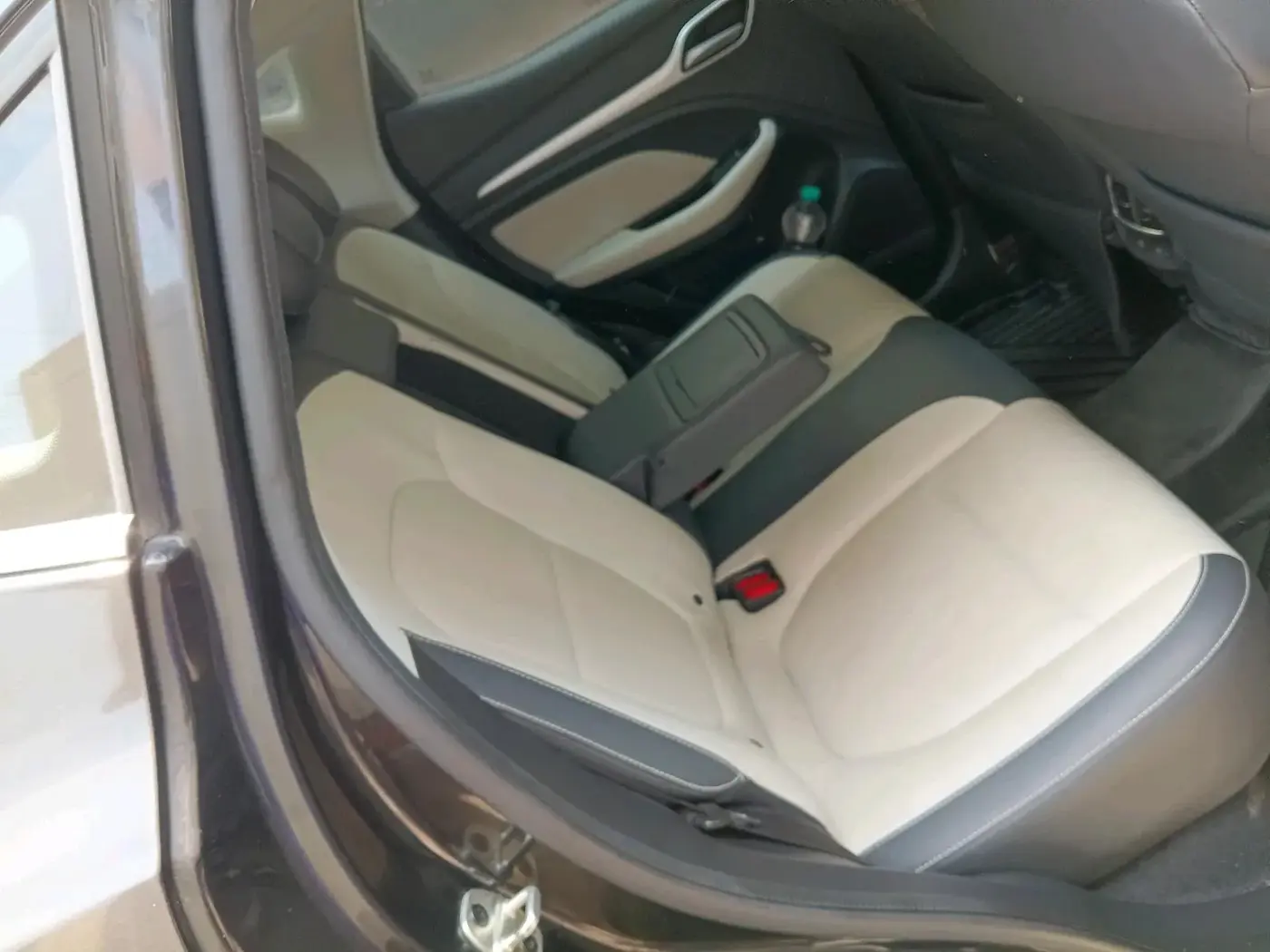 2023 MG ASTOR SHARP 1.5 MT, Petrol, Manual, 21,127 km, interior
