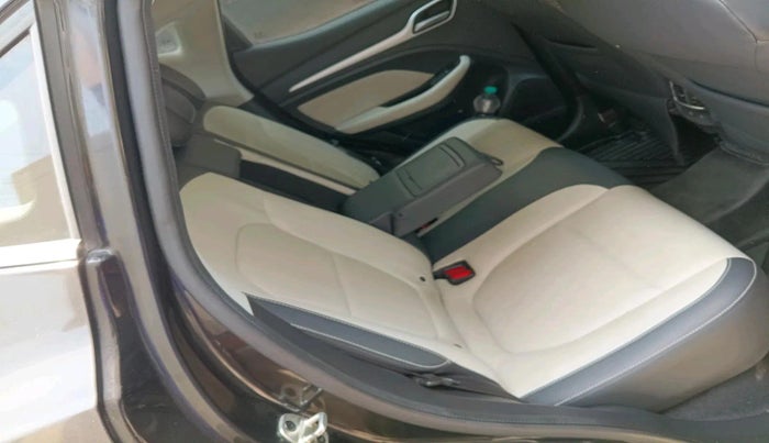 2023 MG ASTOR SHARP 1.5 MT, Petrol, Manual, 21,127 km, interior