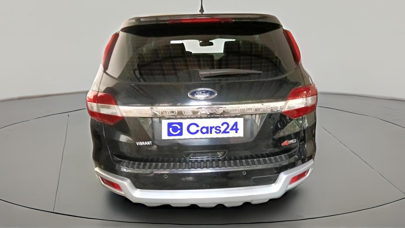 2016 Ford Endeavour TREND 3.2 4X4 AT, Diesel, Automatic, 1,56,422 km, exterior
