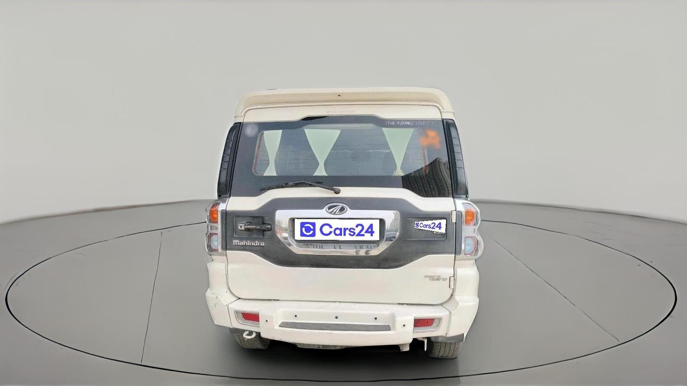 2015 Mahindra Scorpio S10, Diesel, Manual, 1,29,103 km, exterior