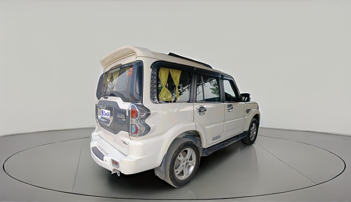 2015 Mahindra Scorpio S10, Diesel, Manual, 1,29,103 km, exterior