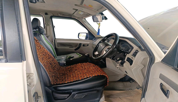 2015 Mahindra Scorpio S10, Diesel, Manual, 1,29,103 km, interior