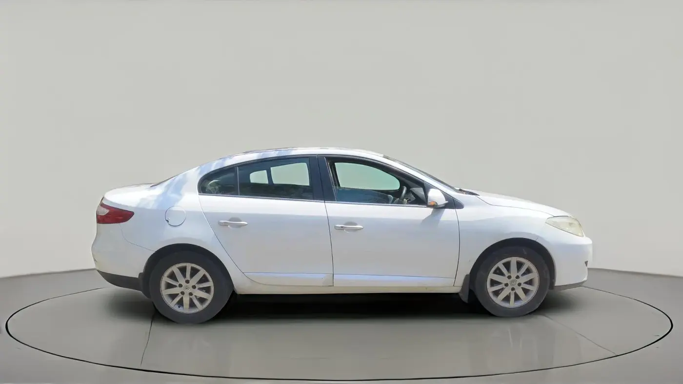 2011 Renault Fluence 1.5 E2, Diesel, Manual, 1,25,190 km, exterior